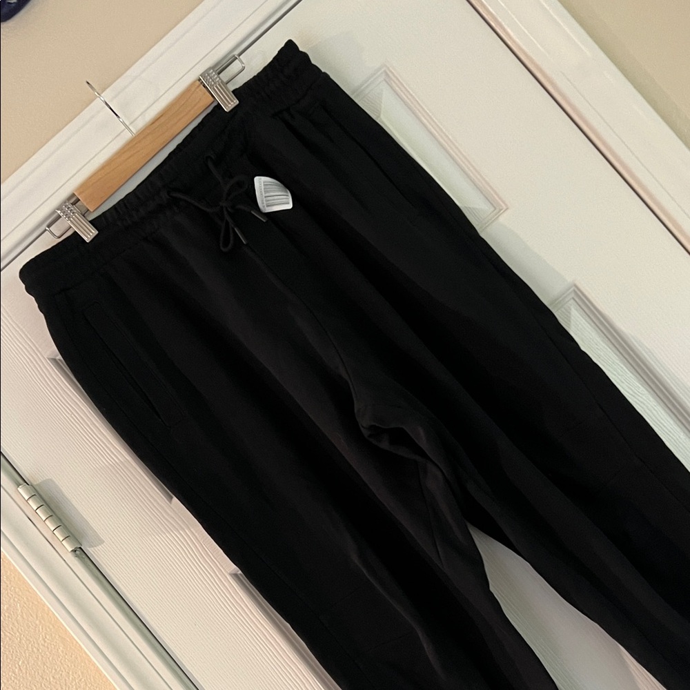 Gymshark Black Sweatpants Apparel Medium - Picture 7 of 8